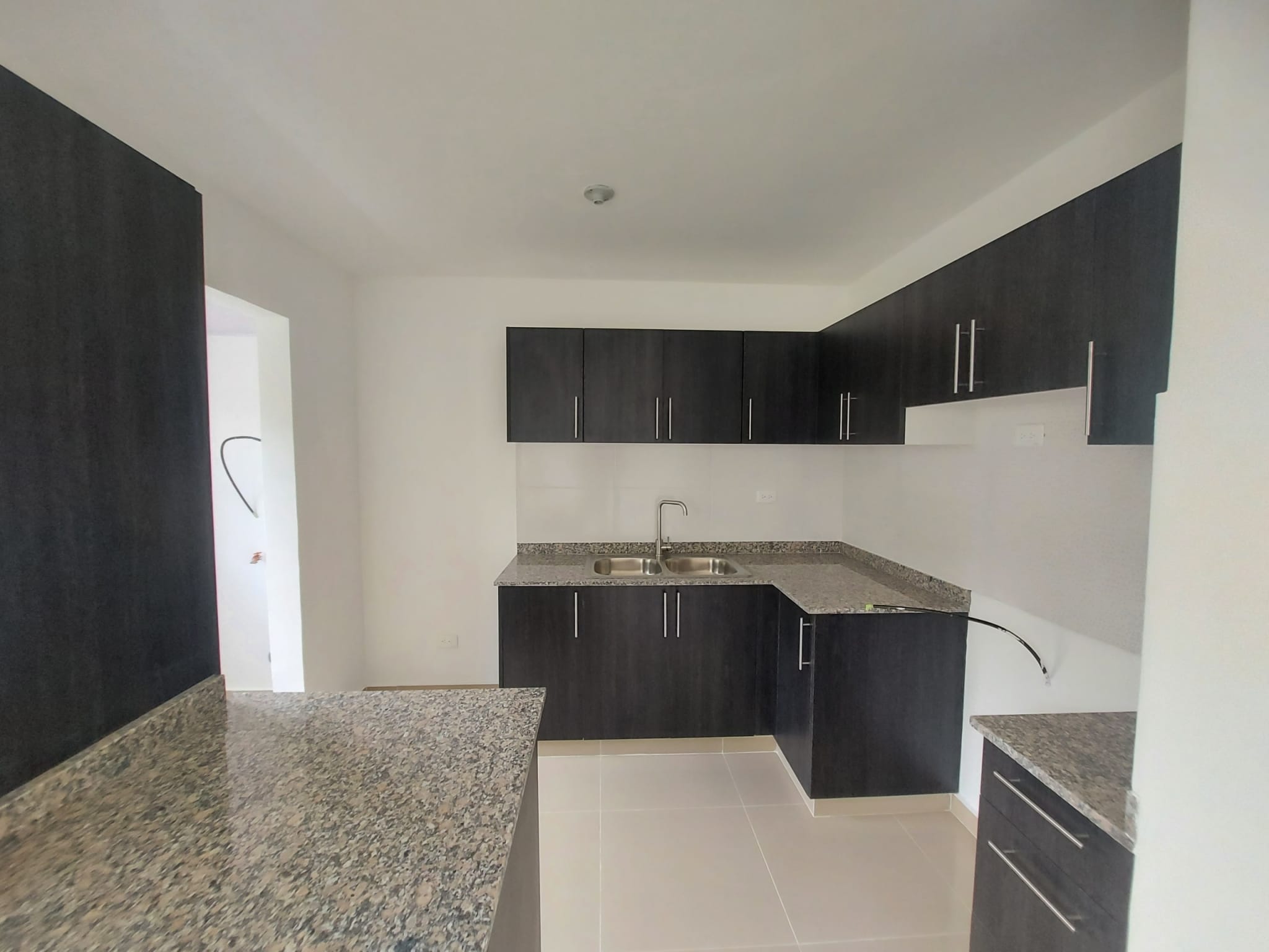 Alquiler de Apartamento 3 Habitaciones en Residencial Garden City