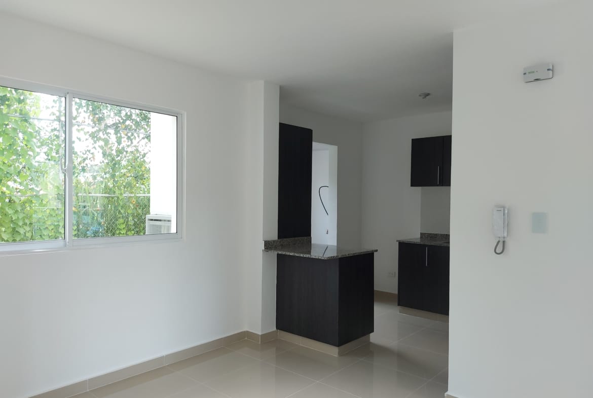 Alquiler de Apartamento 3 Habitaciones en Residencial Garden City