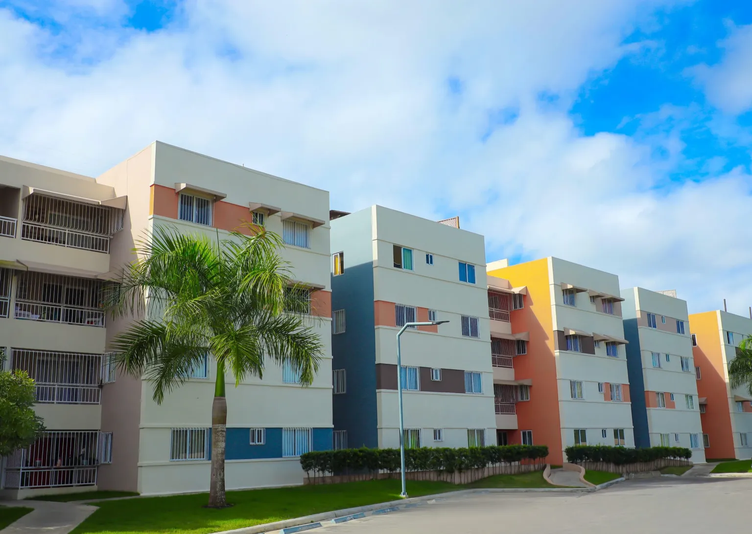 Apartamentos de 2 y 3 Hab en Venta