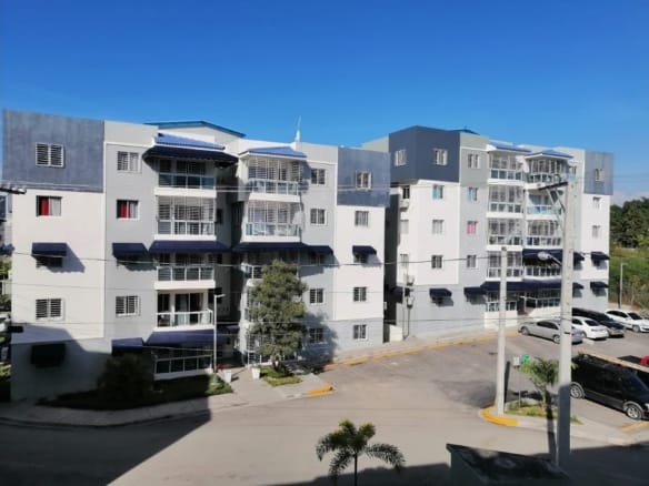 Alquiler de Apartamento 3 Habitaciones en Residencial Garden City