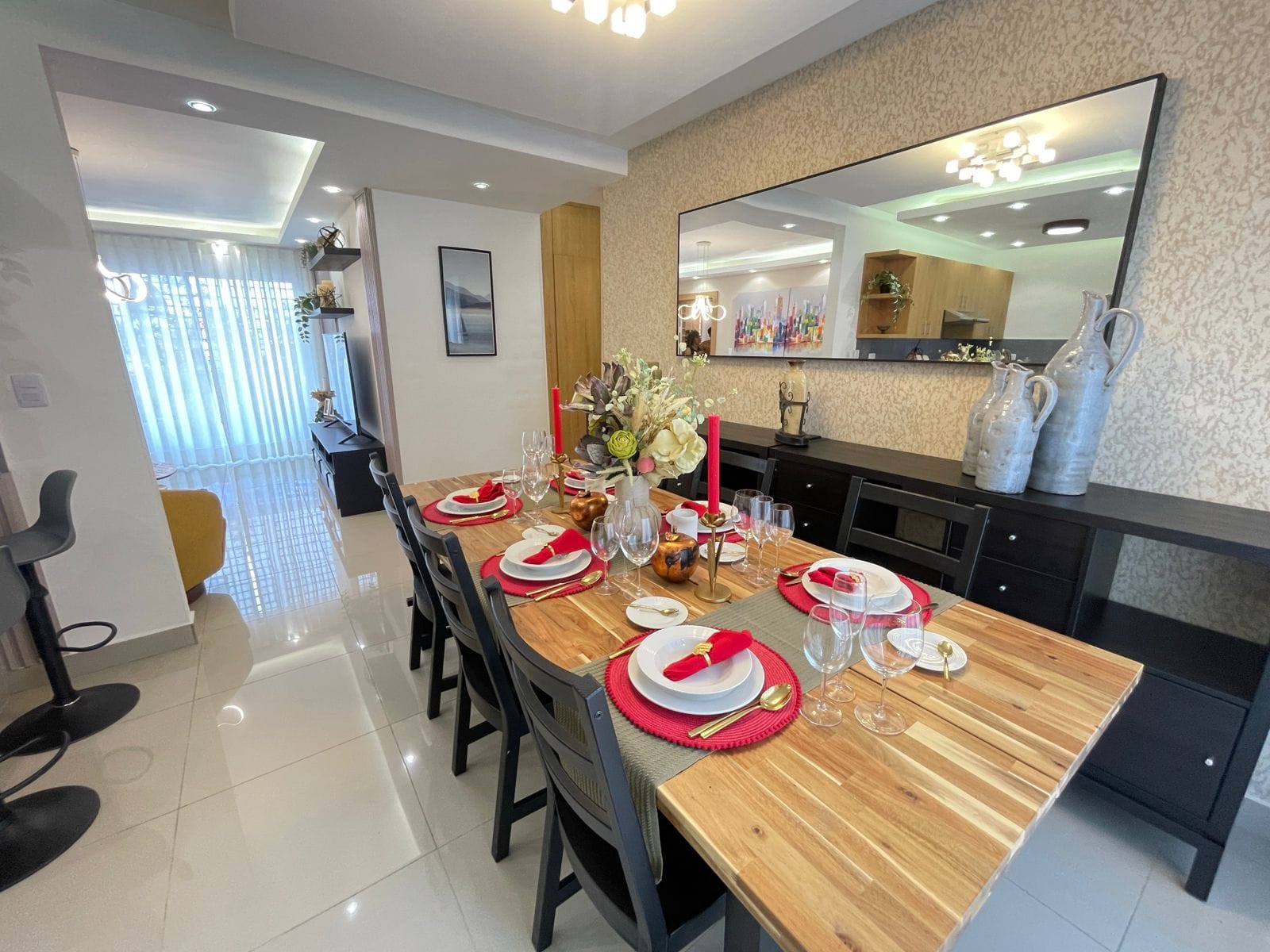 Apartamentos en la Av. Ecológica con Piscina