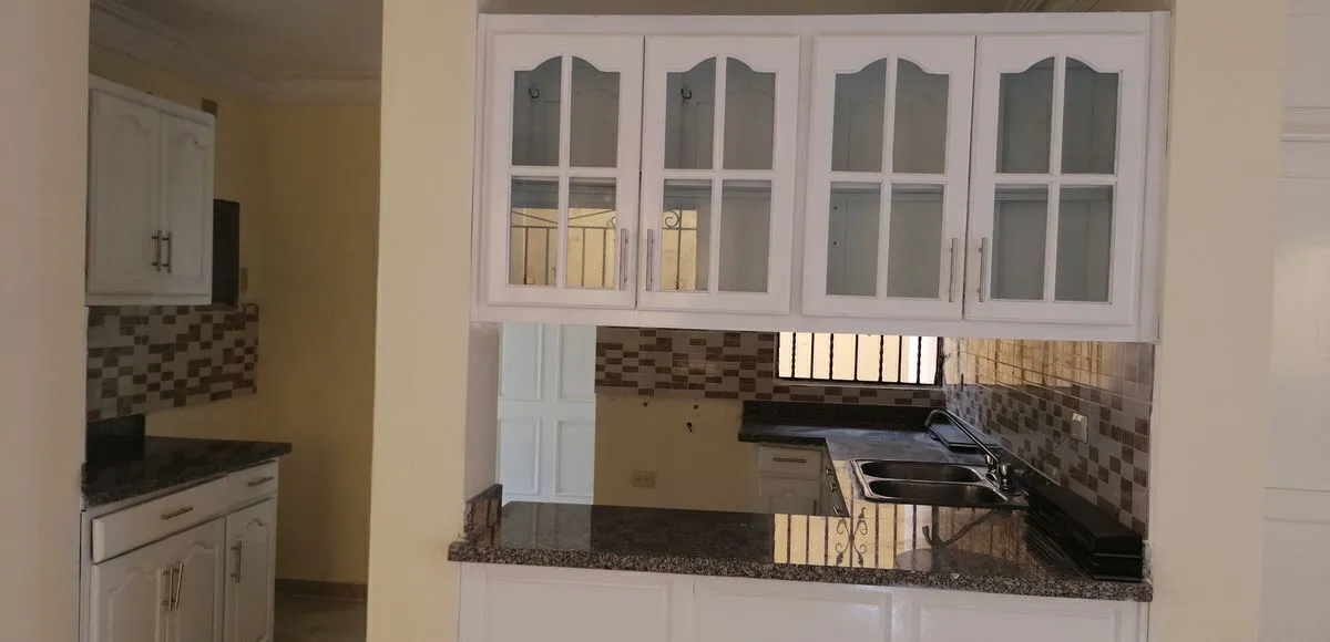 EB-JK9724 (17) casa en venta en Cabirma del Este Santo Domingo Este cerca de supermercado Bravo